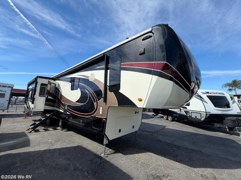 Used 2018 Heartland Landmark 365 Newport available in Hemet, California