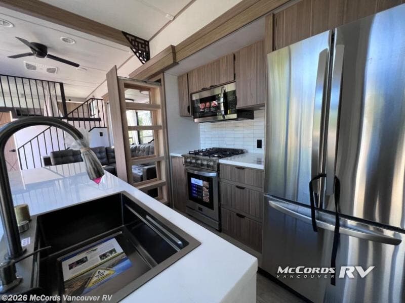 2025 Wildwood Grand Lodge 44VIEW by Forest River from McCords Vancouver RV in Battle Ground, Washington