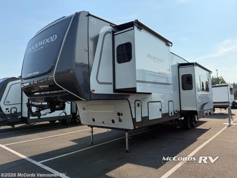 2027 Rockwood Signature 404SRK by Forest River from McCords Vancouver RV in Battle Ground, Washington