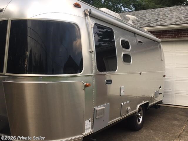 Left side, Utility side