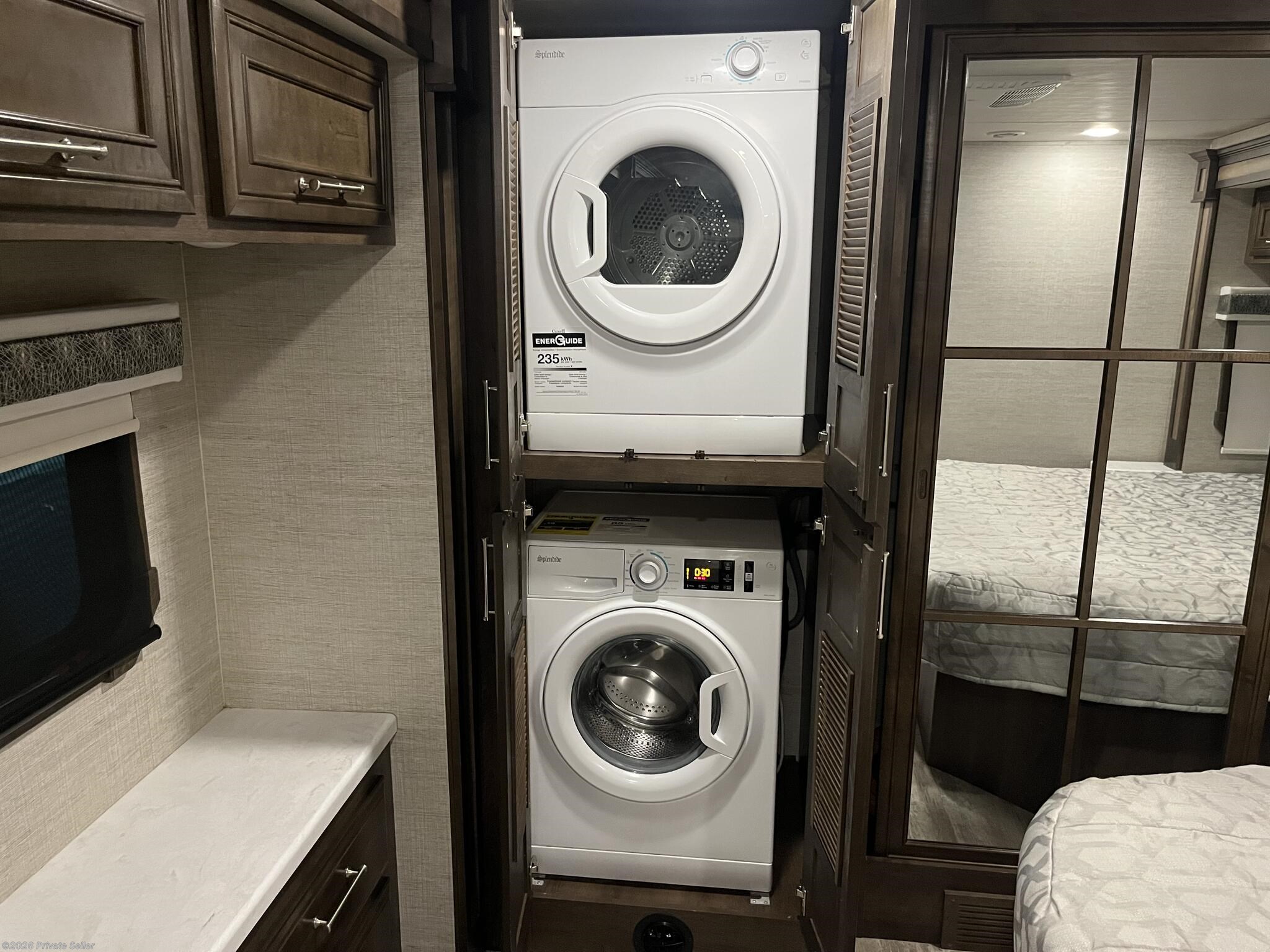 2022 Entegra Coach Emblem 36 H - Used Class A For Sale by For Sale By Owner in Shelton, Nebraska features Thermal Pane Windows, Pass Thru Storage, LP Detector, Black Tank Flush, Convection Microwave