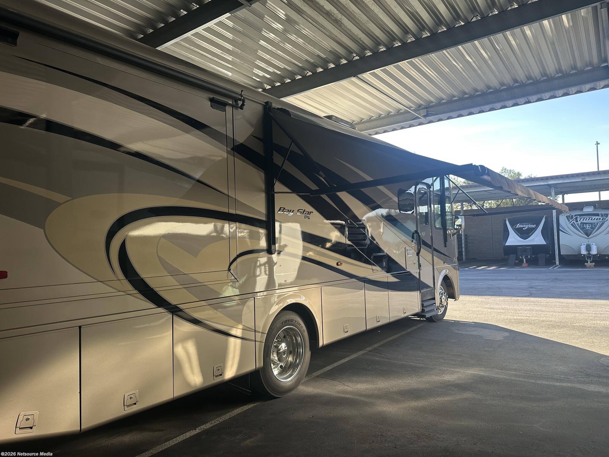 Used 2015 Newmar Bay Star 3124 available in Las vegas, Nevada