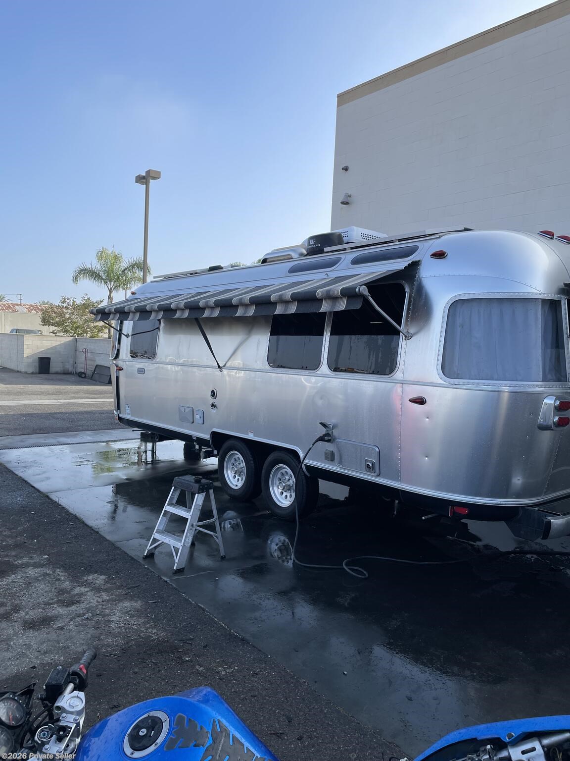 2021 Airstream Globetrotter FRONT BEDROOM AND REARLIVING SPACE - Used Travel Trailer For Sale by For Sale By Owner in Huntington Beach, California