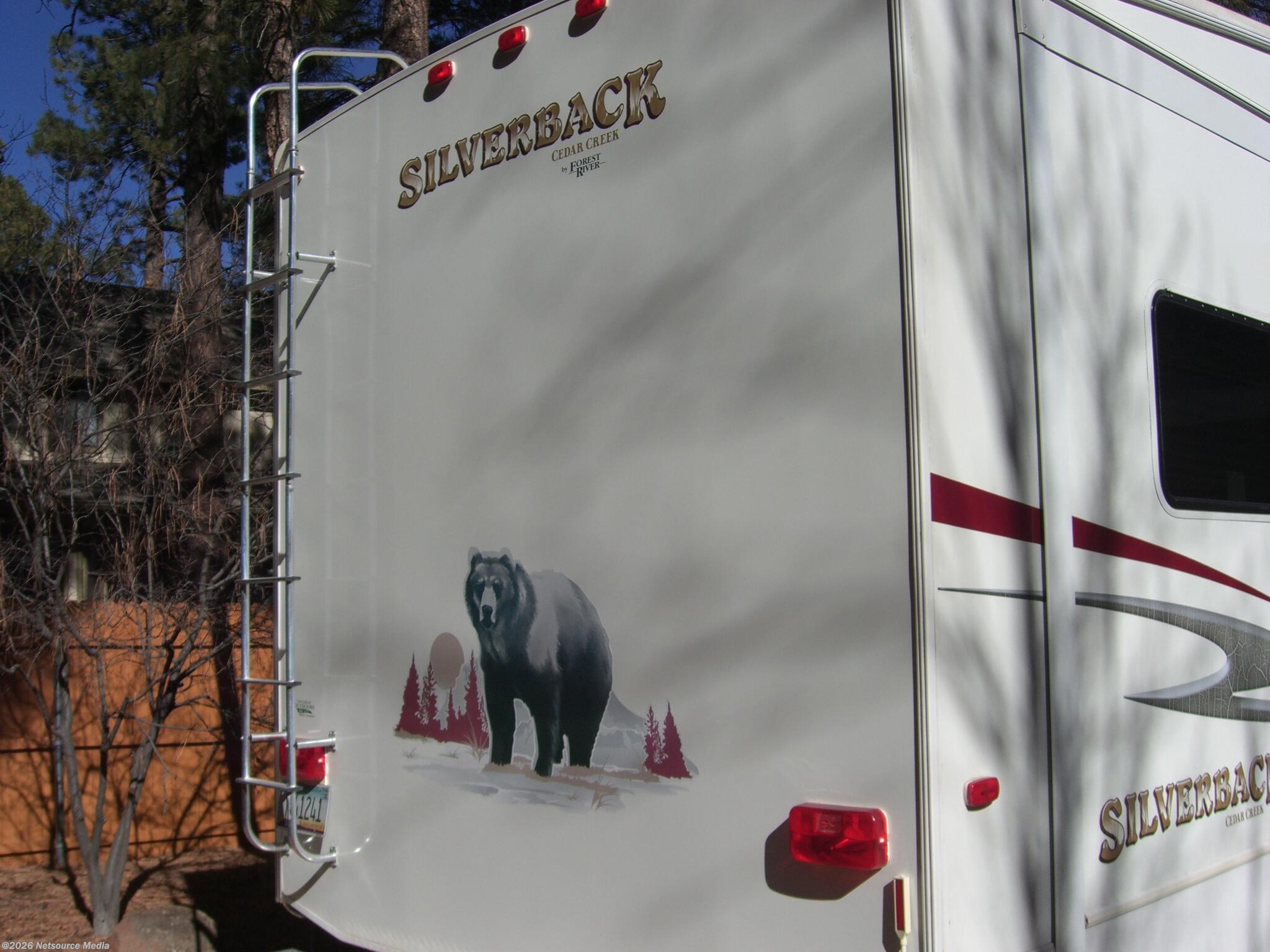 2008 Cedar Creek Silverback King bed, large living area by Forest River from For Sale By Owner in Flagstaff, Arizona
