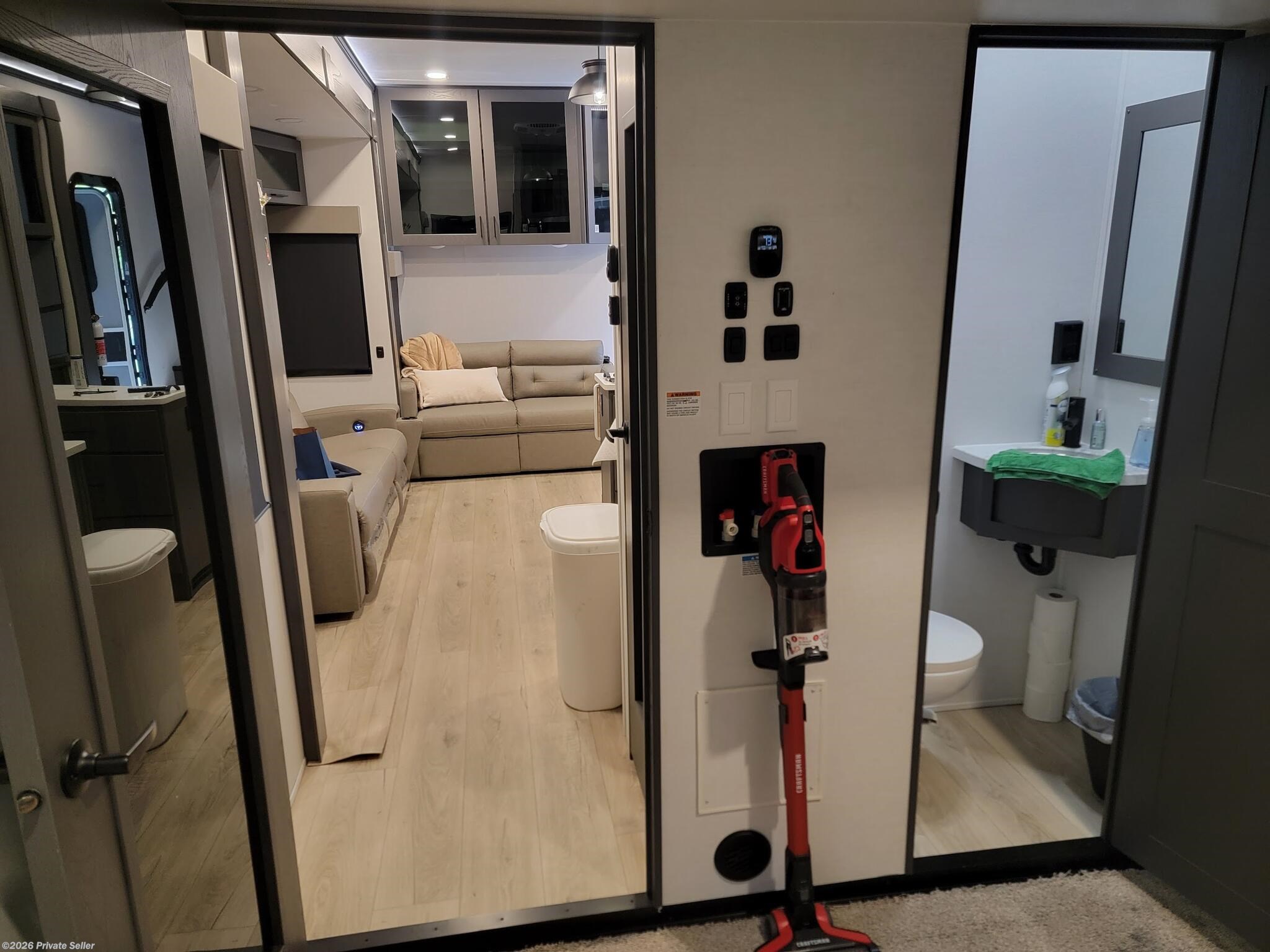 2024 Alliance RV Valor 40v13 - Used Toy Hauler For Sale by For Sale By Owner in Friendswood, TX, Texas