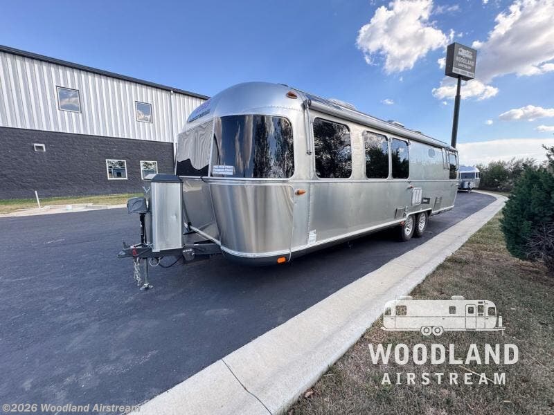 Used 2016 Airstream Classic 30 available in Lebanon, Indiana