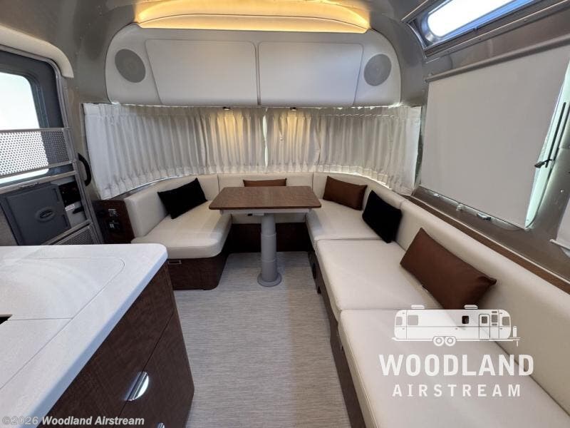 New 2026 Airstream Globetrotter 25FB Twin available in Lebanon, Indiana