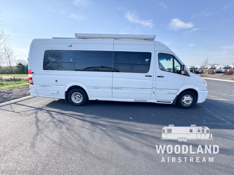 2014 Interstate Lounge by Airstream from Woodland Airstream in Lebanon, Indiana