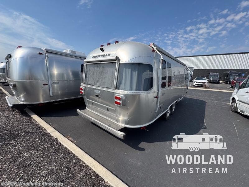 Used 2018 Airstream Flying Cloud 26U Twin available in Lebanon, Indiana