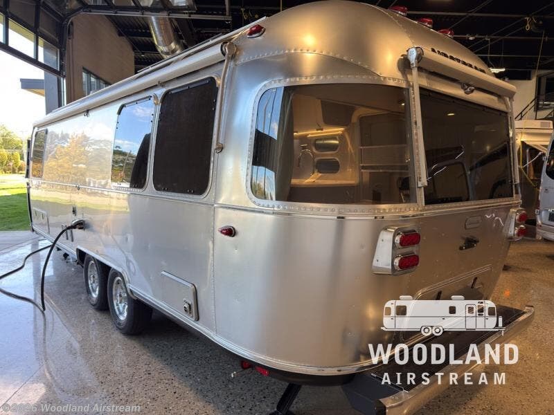 New 2026 Airstream Globetrotter 27FB Twin available in Clarkston, Michigan