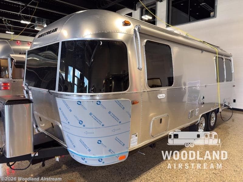 2026 Flying Cloud 25FB by Airstream from Woodland Airstream in Clarkston, Michigan