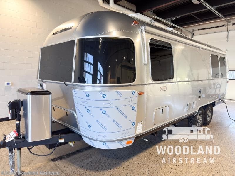 2026 Trade Wind 25FB Twin by Airstream from Woodland Airstream in Clarkston, Michigan
