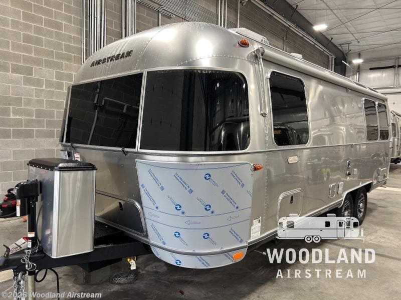 2026 Trade Wind 25FB Twin by Airstream from Woodland Airstream in Clarkston, Michigan