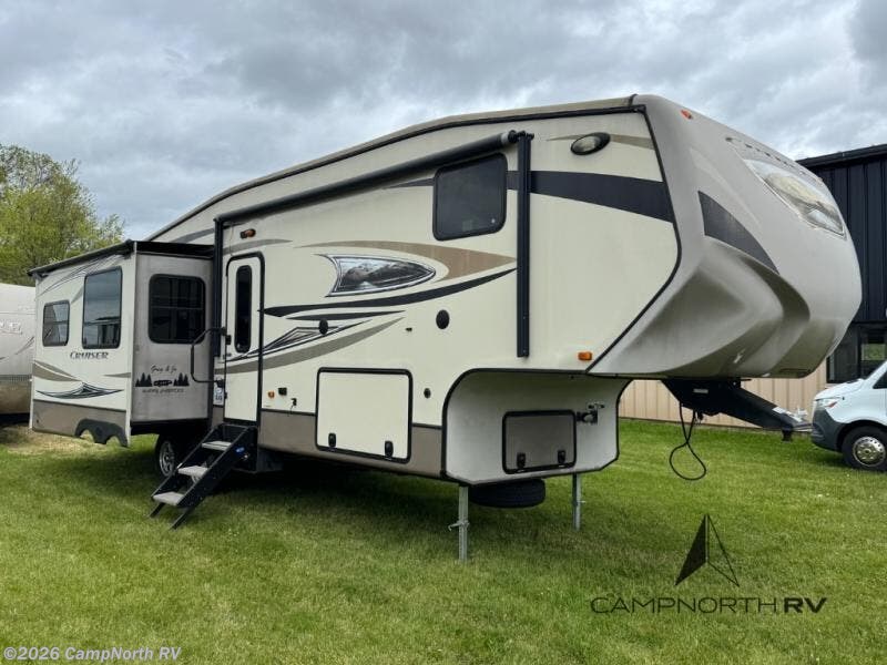 2013 Cruiser Sahara CF330SS by CrossRoads from CampNorth RV in Schoolcraft, Michigan