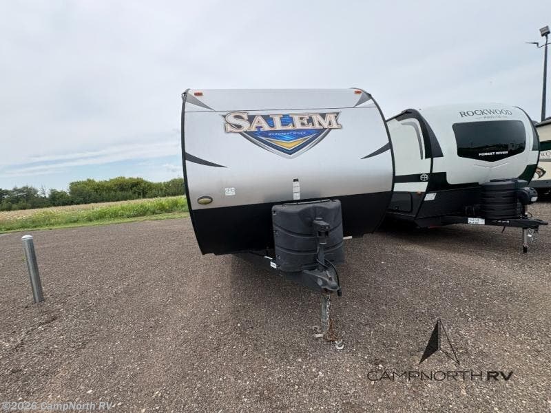Used 2018 Forest River Salem 27DBK available in Schoolcraft, Michigan