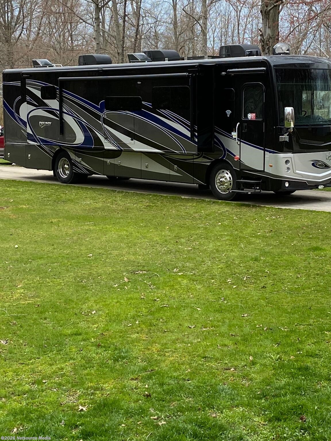 2020 Fleetwood Discovery 38w - Used Class A For Sale by For Sale By Owner in Collins, Ohio