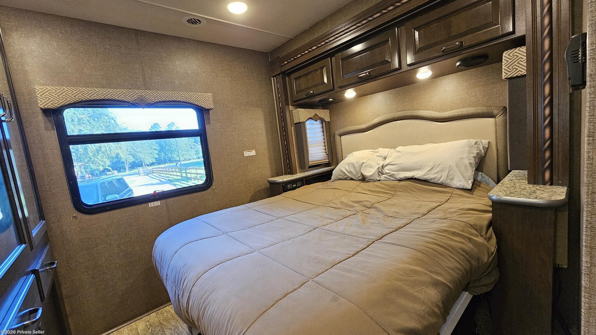 Used 2017 Thor Motor Coach Hurricane Used 2017 Thor Motor Coach 31S available in Montgomery, Texas