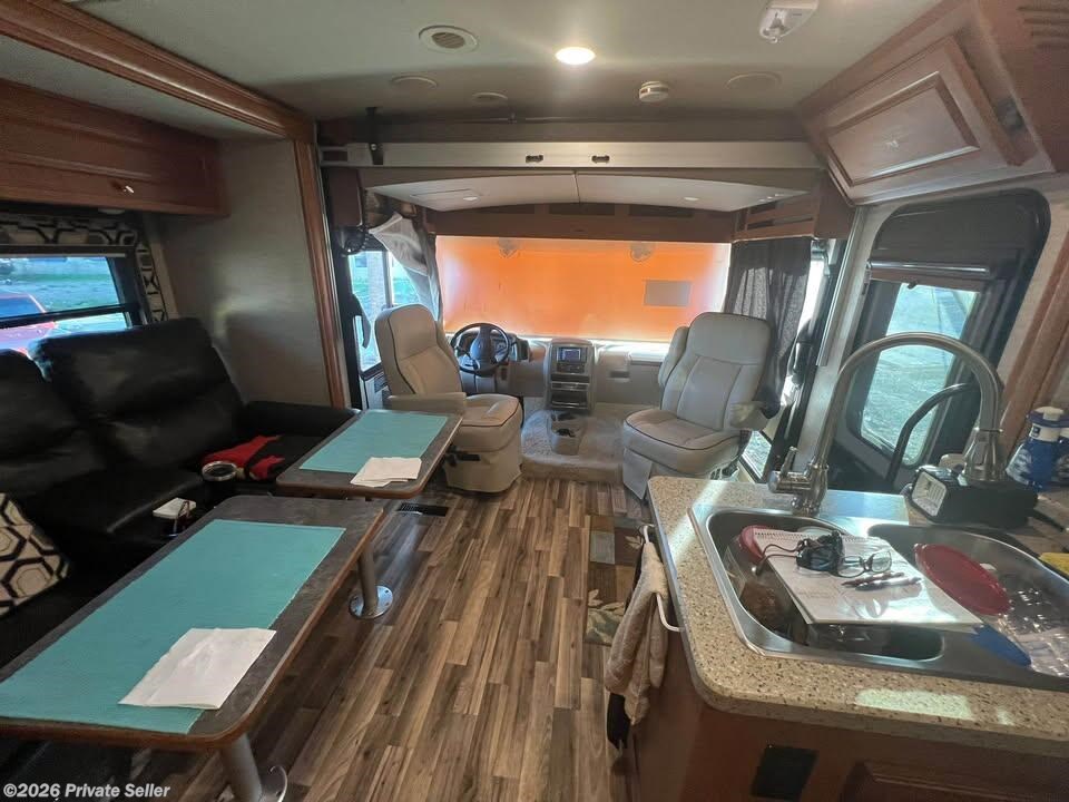2017 Vista LX VIN 1F65F5DY2H0A08679 by Winnebago from For Sale By Owner in MIAMI, Florida