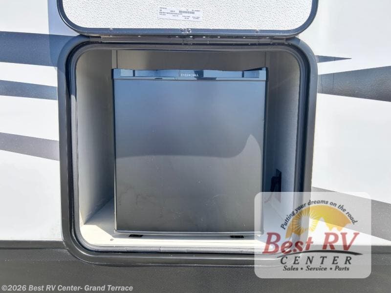 New 2025 Dutchmen Astoria 2703RB available in Grand Terrace, California