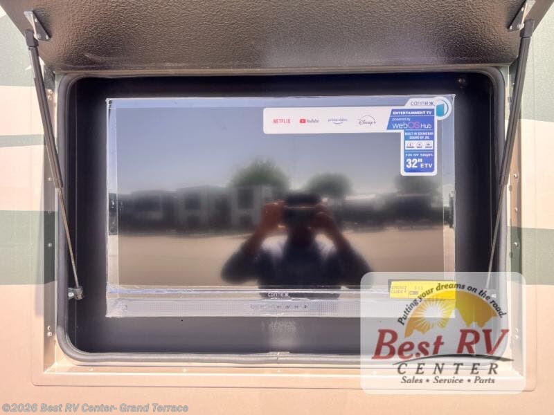 New 2026 East to West Bravado 33DS available in Grand Terrace, California