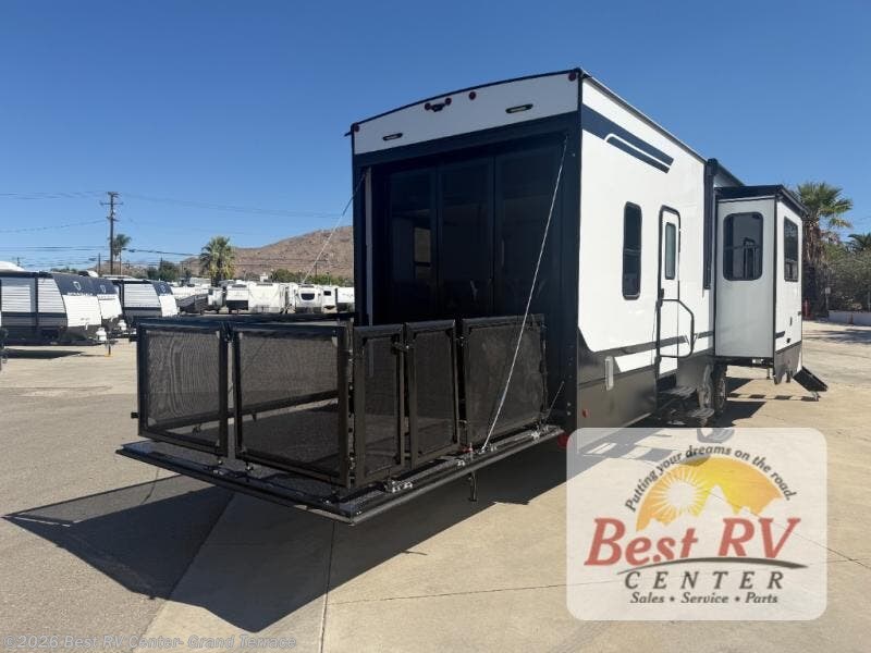 New 2026 Dutchmen Voltage V-Series 3850 available in Grand Terrace, California