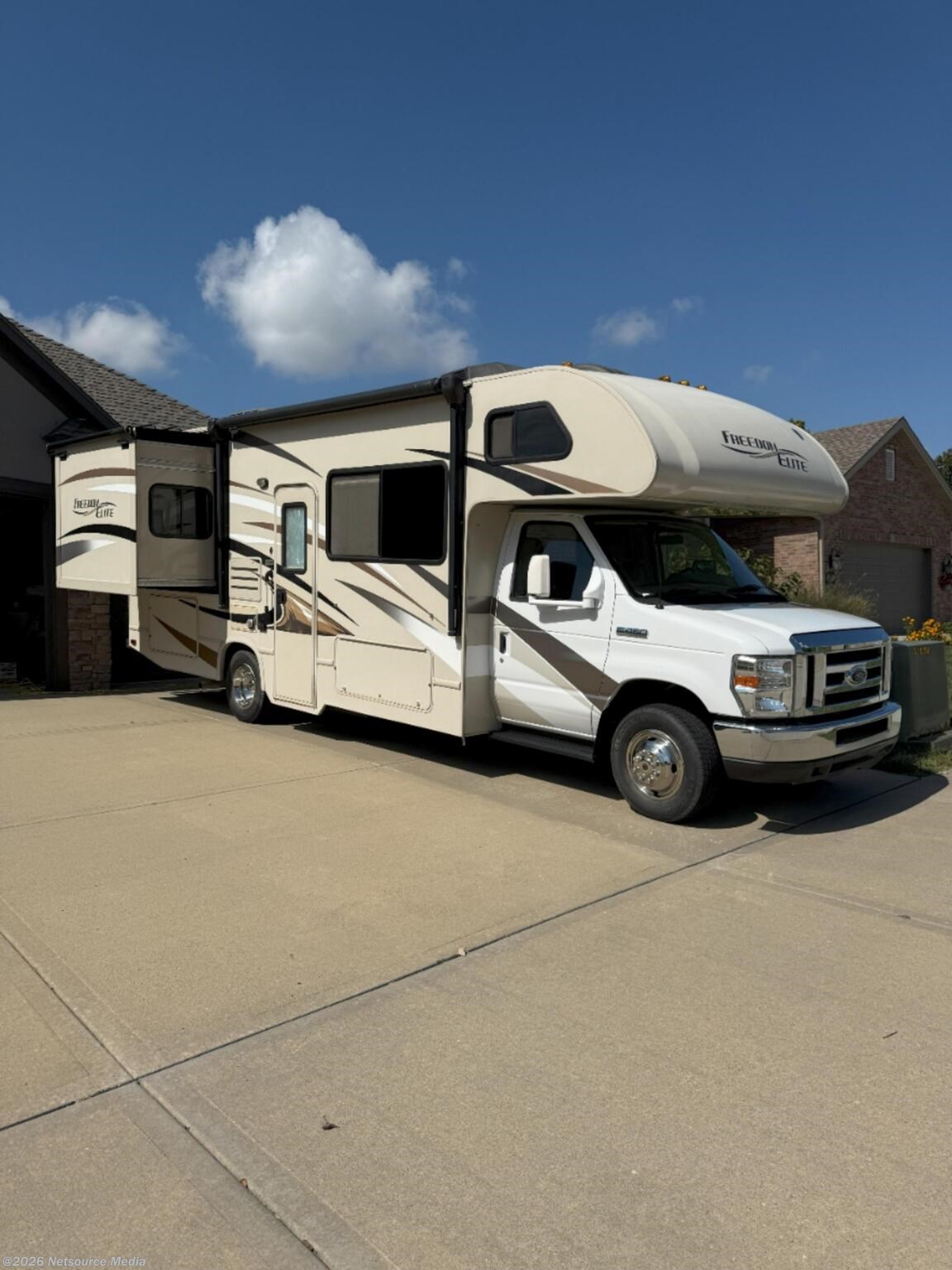 Used 2016 Thor Motor Coach Freedom Elite 26 FE available in Blue Springs, Missouri, Missouri