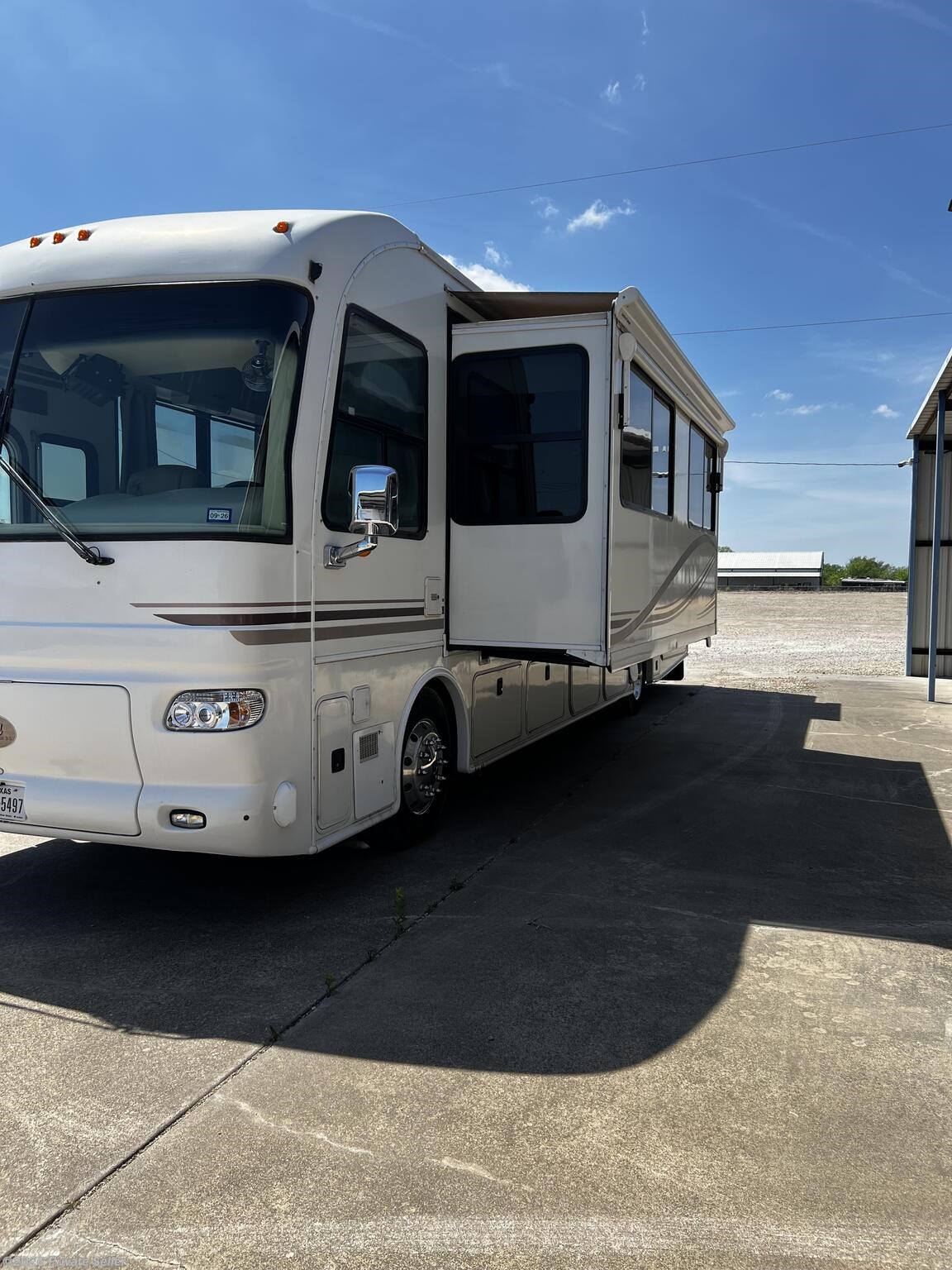 2006 Alfa Gold 1002 - Used Class A For Sale by For Sale By Owner in FORT WORTH, Texas features Overhead Cabinetry, External Shower, Refrigerator, Hydronic Heat, Air Conditioning