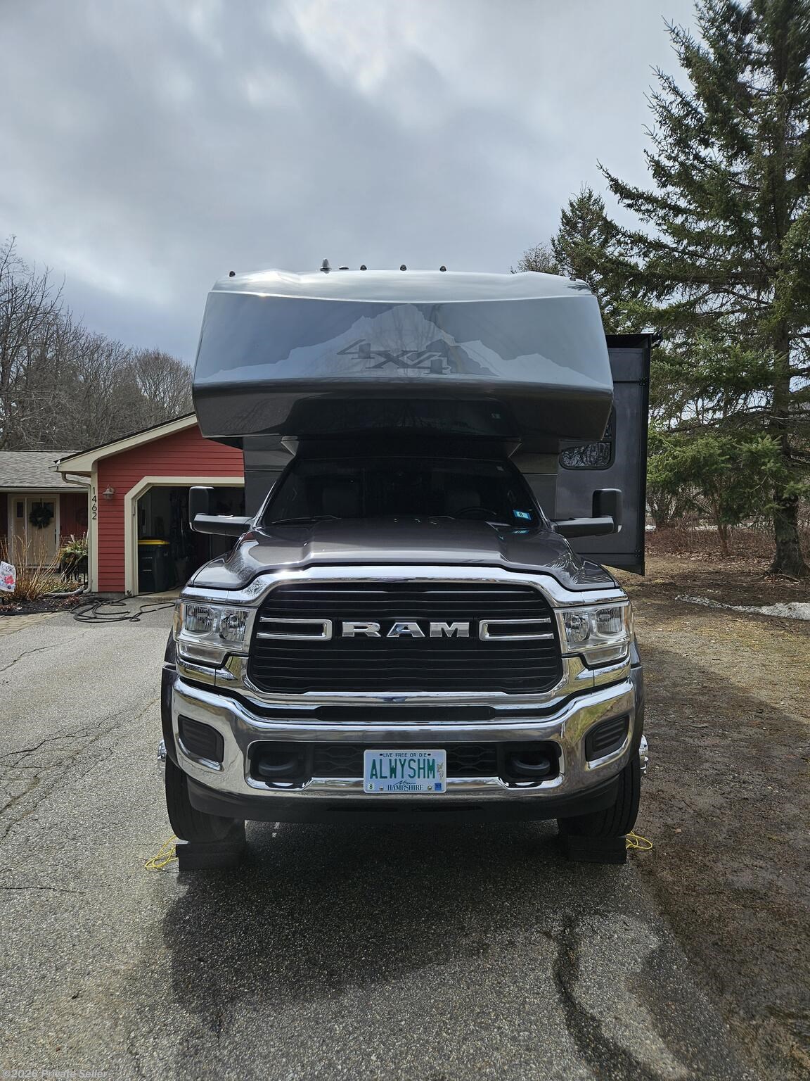 2022 Isata 5 Series 30FW Explore Package by Dynamax Corp from For Sale By Owner in Laconia, New Hampshire