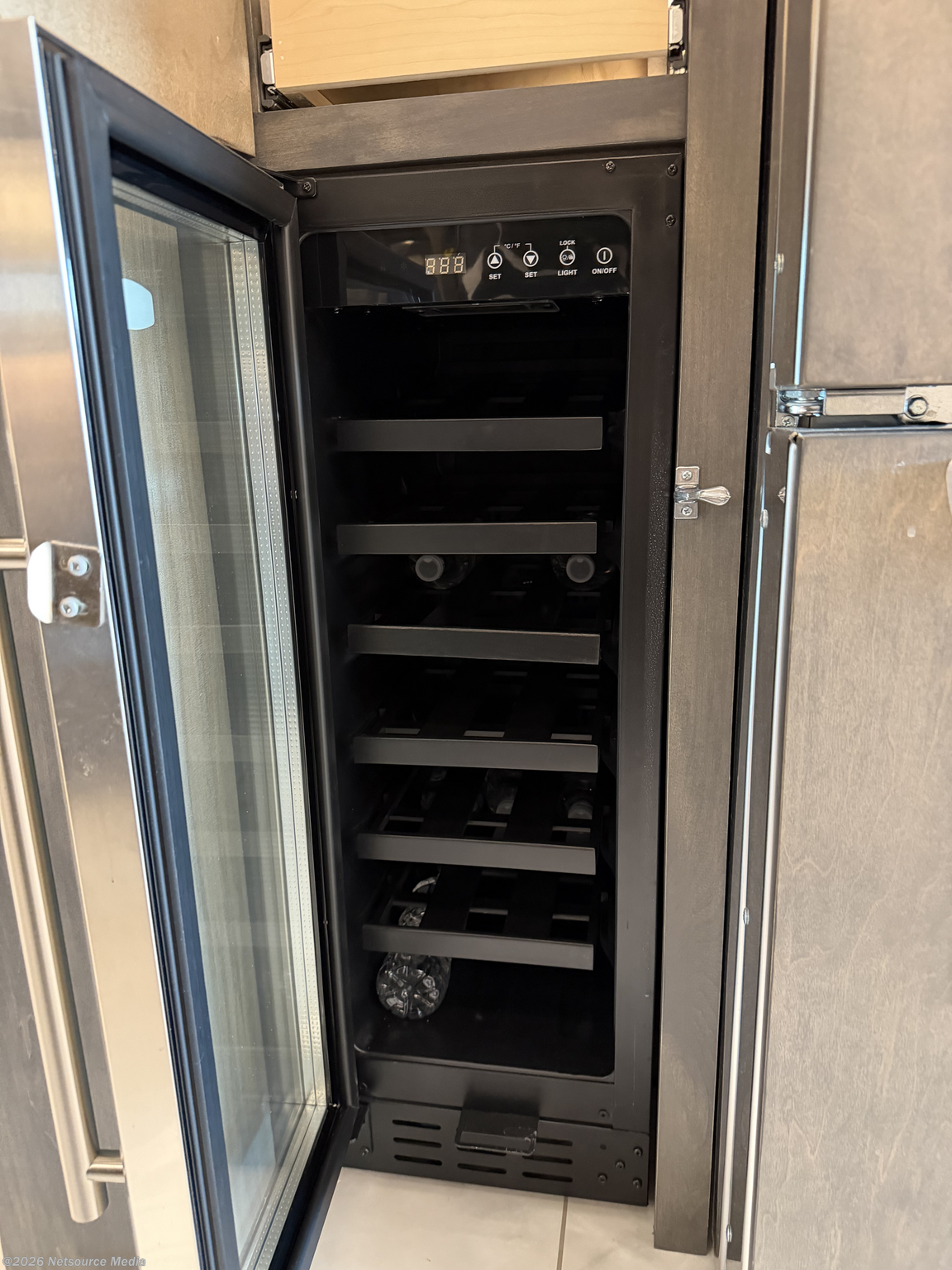 2024 Tiffin Zephyr 45 FZ - Used Class A For Sale by For Sale By Owner in Shoal Creek, Alabama features Water Heater, Icemaker, Residential Refrigerator, Furnace, Stove Top Burner