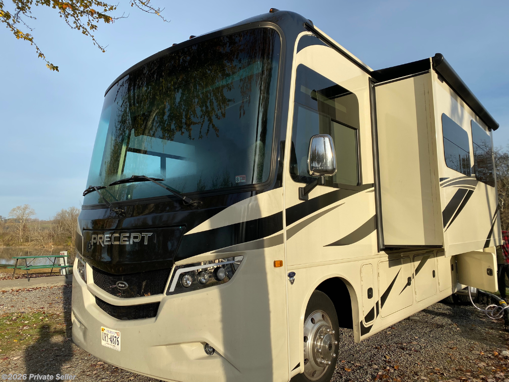 2021 Jayco Precept 34 G - Used Class A For Sale by For Sale By Owner in Charleston, South Carolina features Power Awning, Icemaker, Electric Heat, Power Entrance Step, Stove