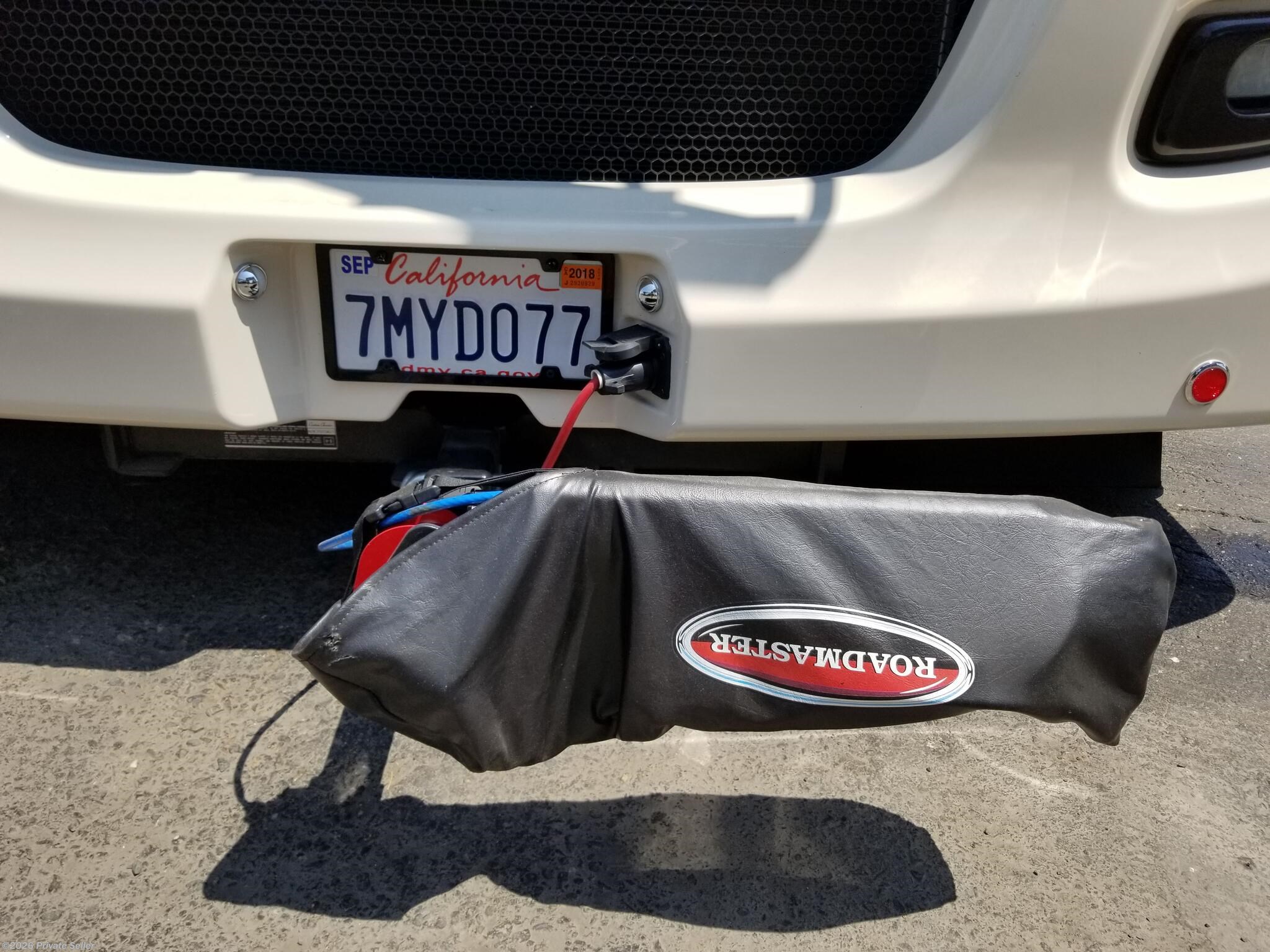 Rear hitch w/ roadmaster tow bar