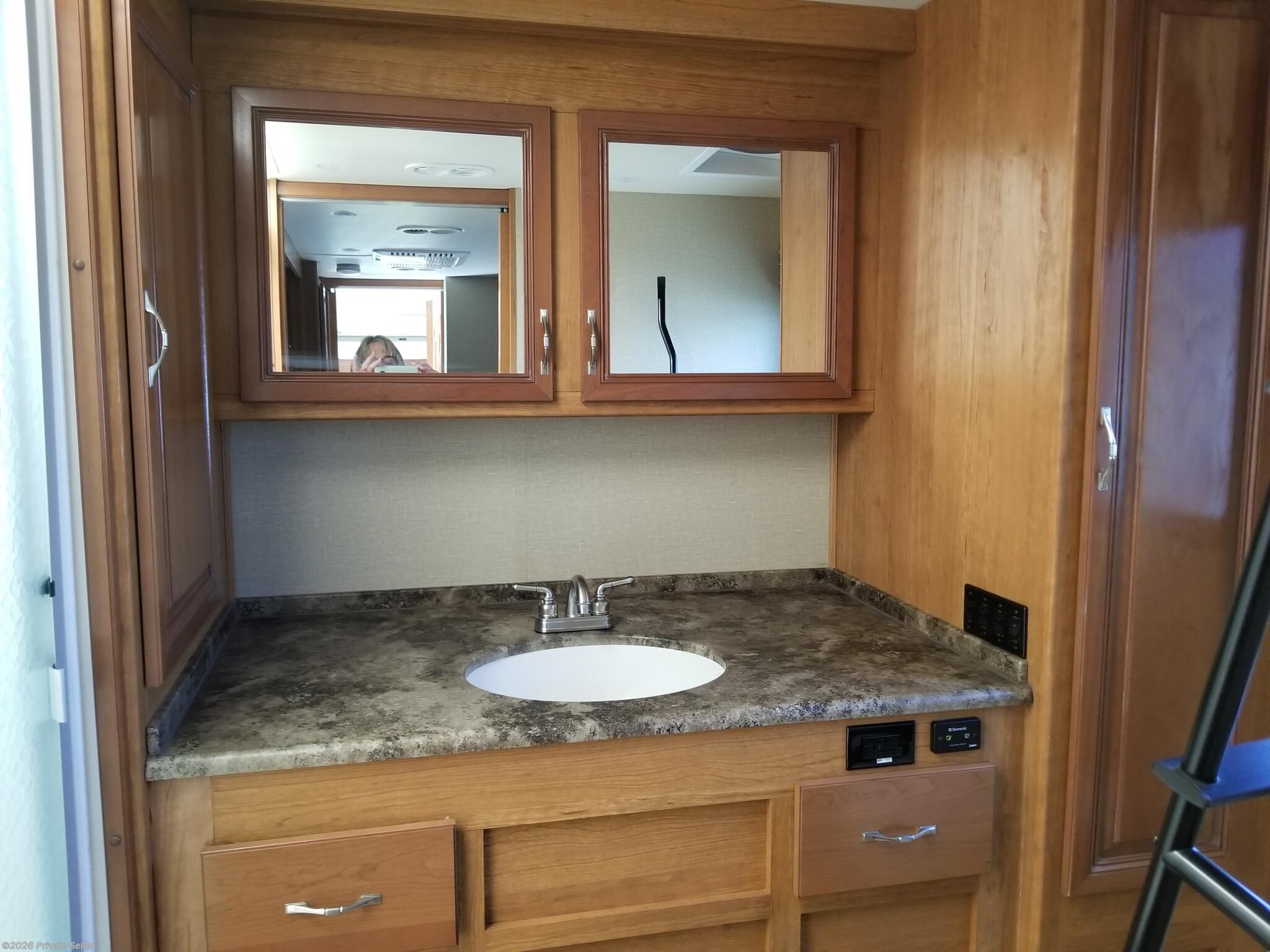 Master bathroom vanity w/ medicine cabinet