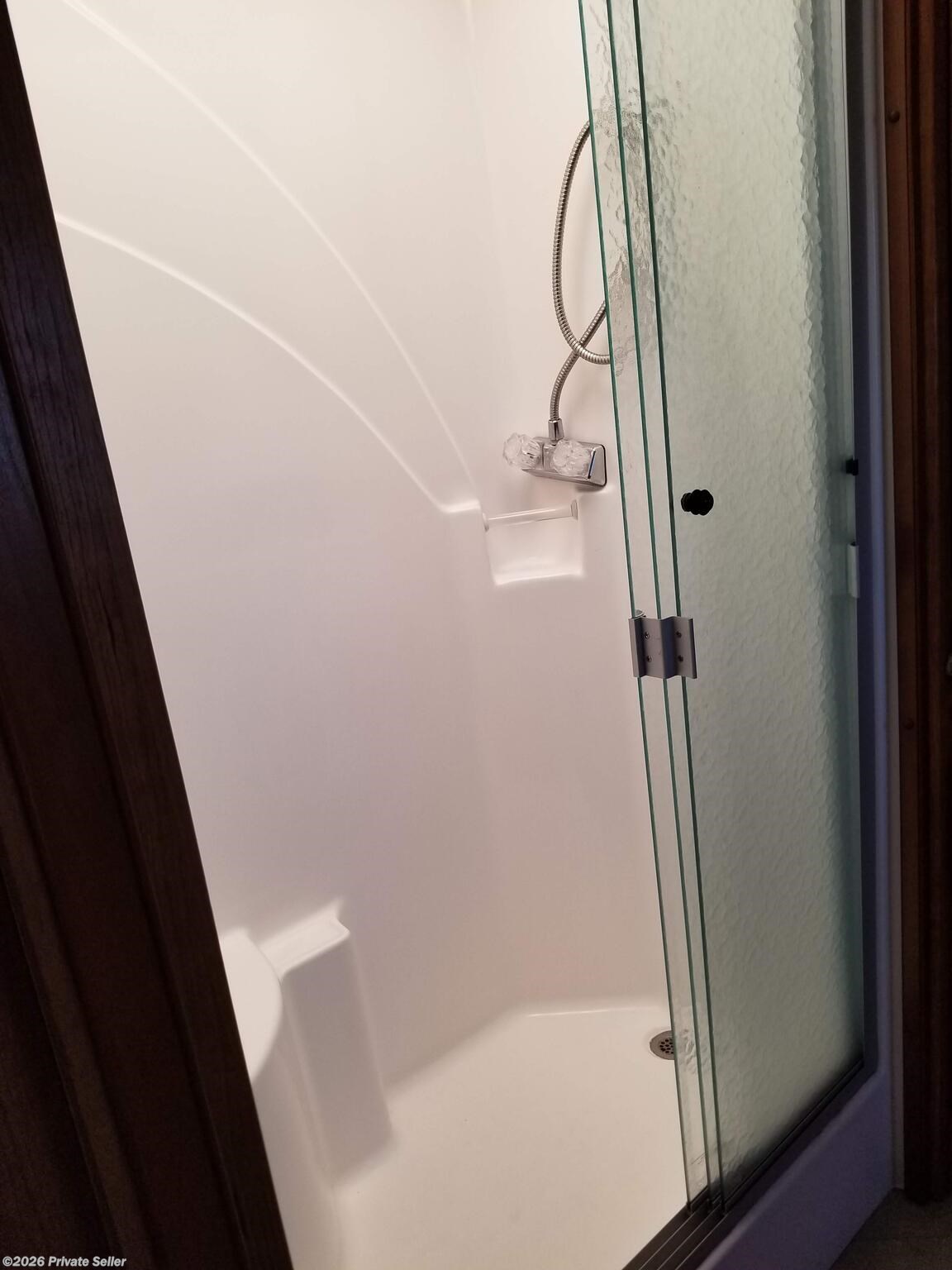 Full master shower w/ seat