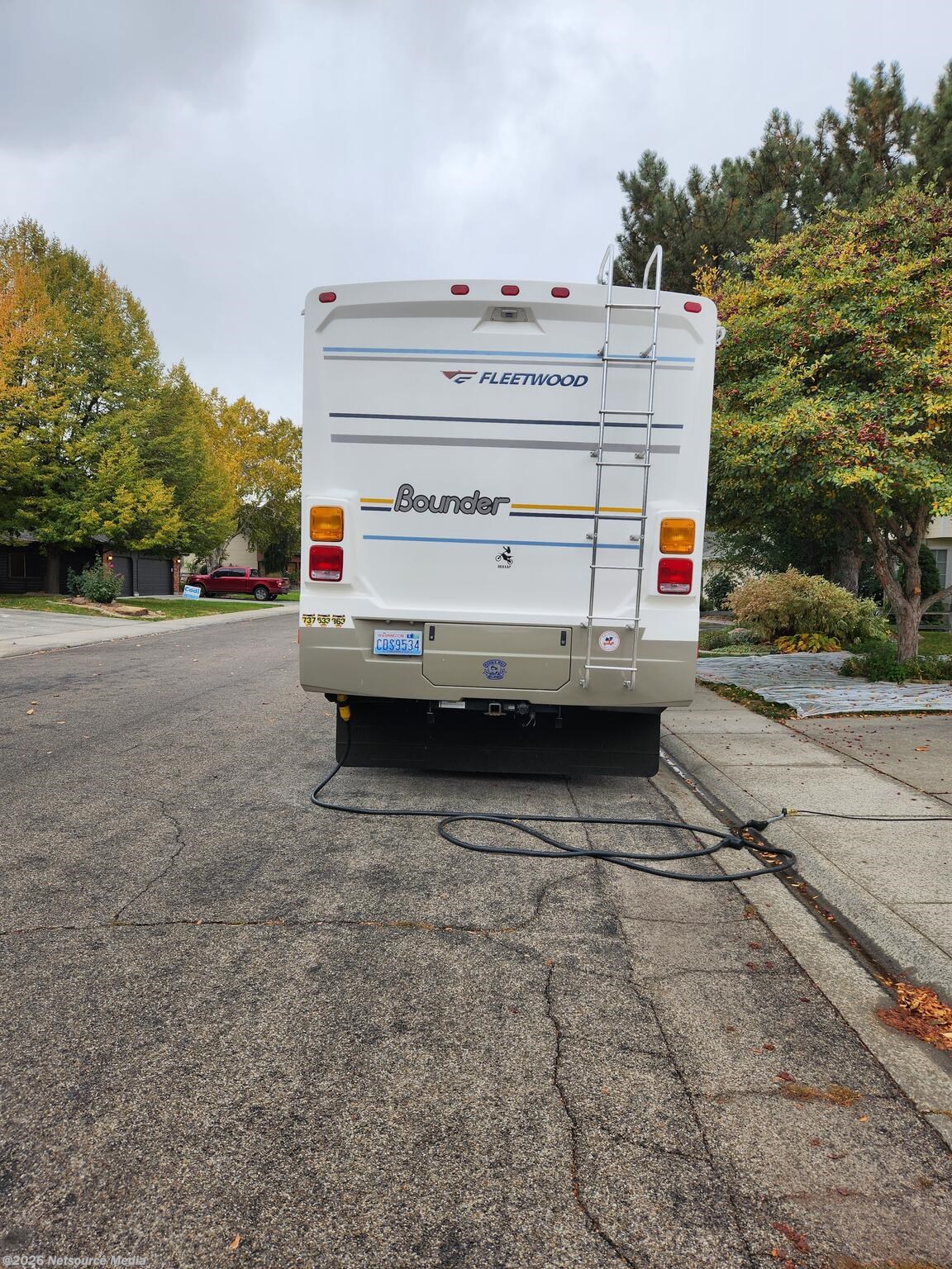 Back of rv. Now has ID plates 