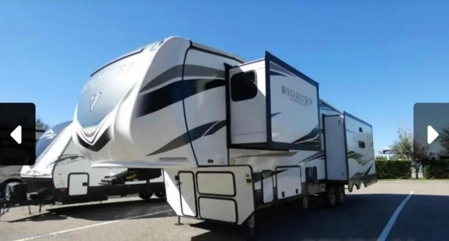 2022 Heartland Bighorn Farmhouse finish, Full size fridge, Rear bedroom - Used Fifth Wheel For Sale by For Sale By Owner in Dover, Florida