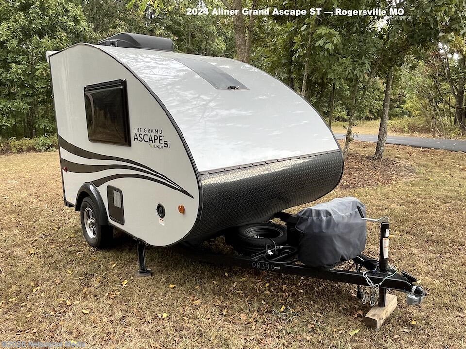 2024 Aliner Grand Ascape - Used Travel Trailer For Sale by For Sale By Owner in Rogersville, Missouri features External Shower, Refrigerator, Day/Night Shades, Furnace, Kitchen Sink