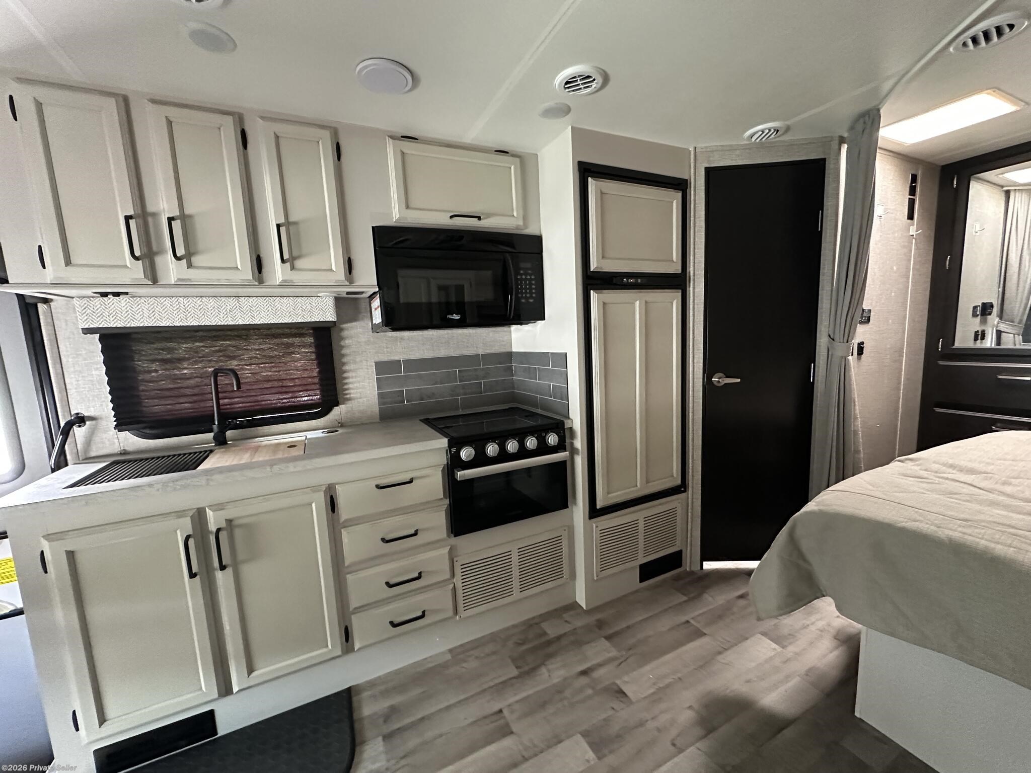 2024 Odyssey by Entegra Coach from For Sale By Owner in Loudon, Tennessee