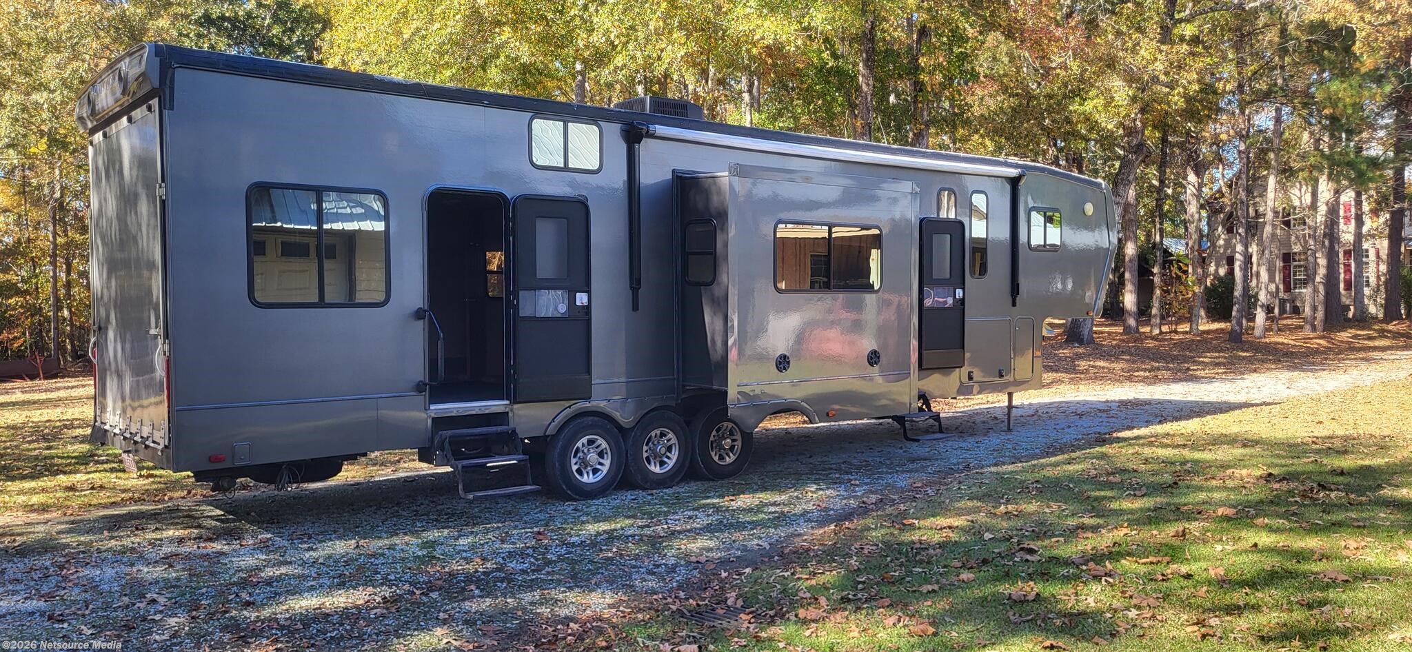 2011 Cyclone 3940 by Heartland from For Sale By Owner in Jacksonville, North Carolina