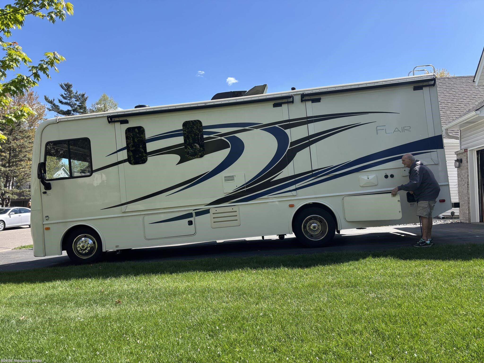 2020 Flair Sleeps 6 with couch and dining table by Fleetwood from For Sale By Owner in Coon Rapids, Minnesota