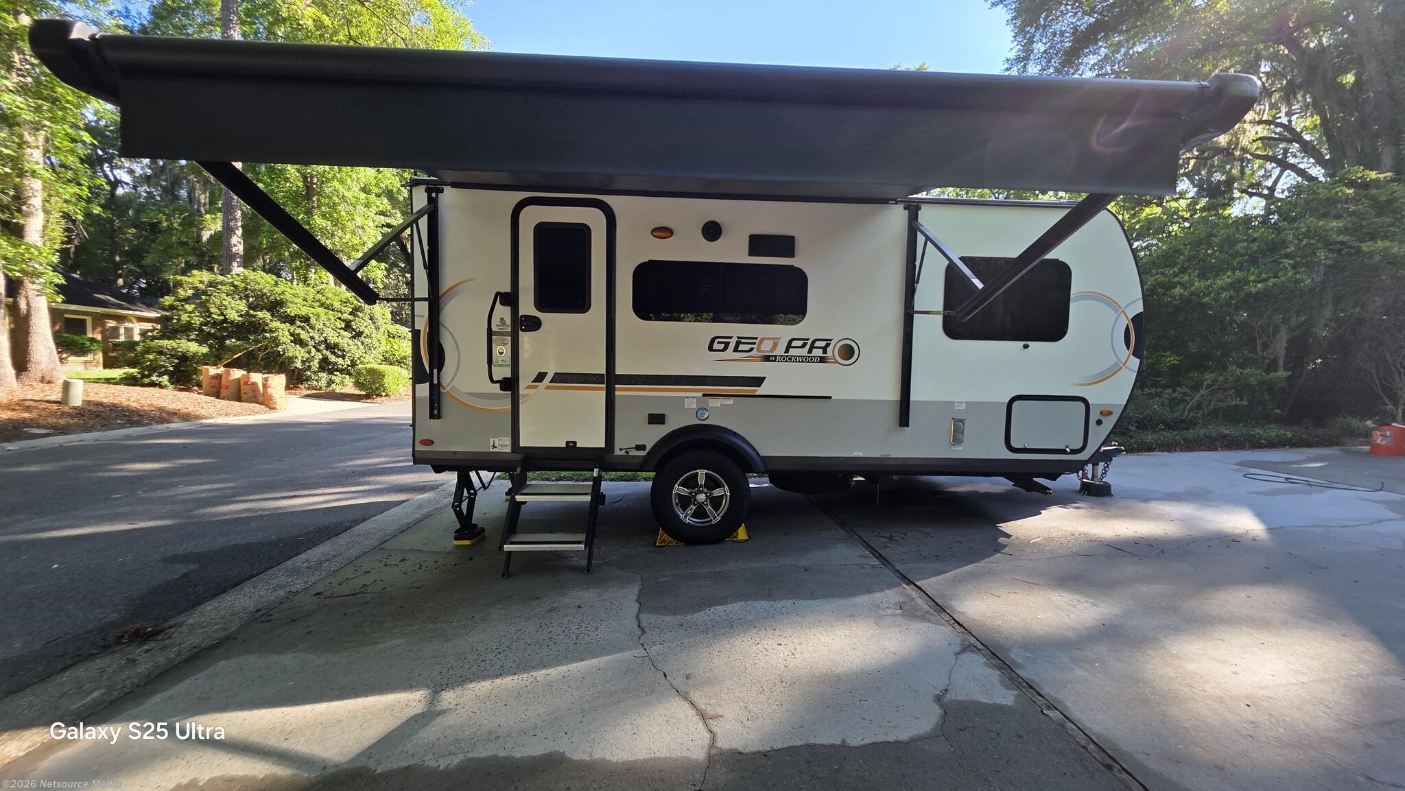 2022 Forest River Rockwood 19fbs - Used Travel Trailer For Sale by For Sale By Owner in Savannah, Georgia