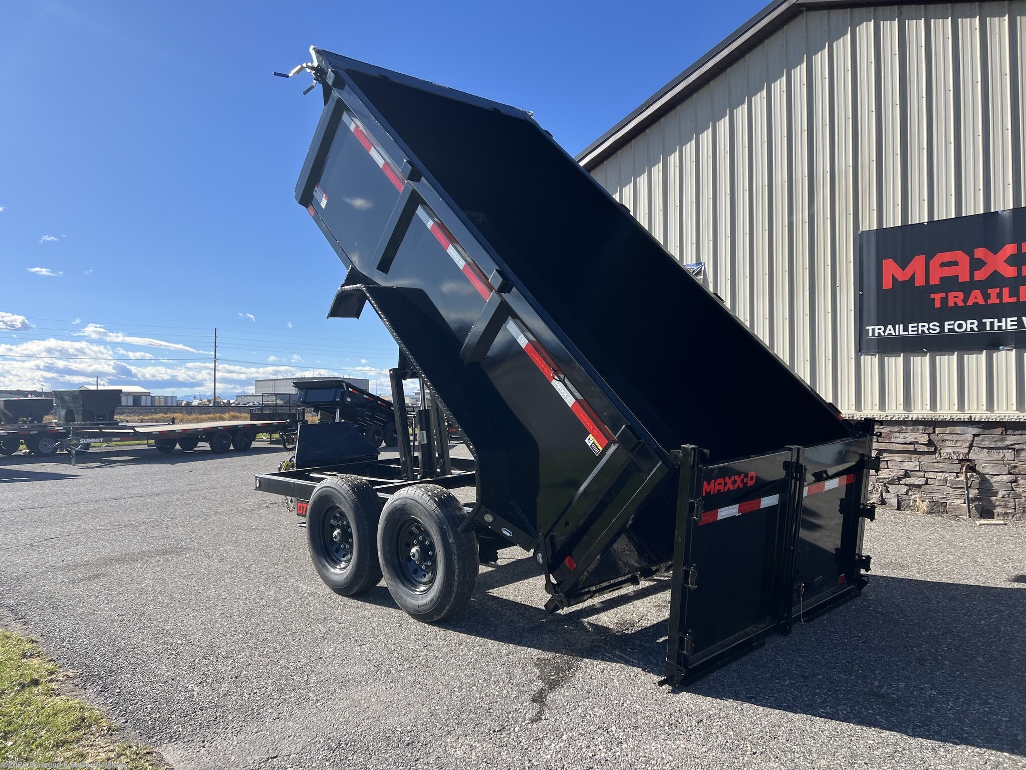 2027 MAXXD D7X photo 3