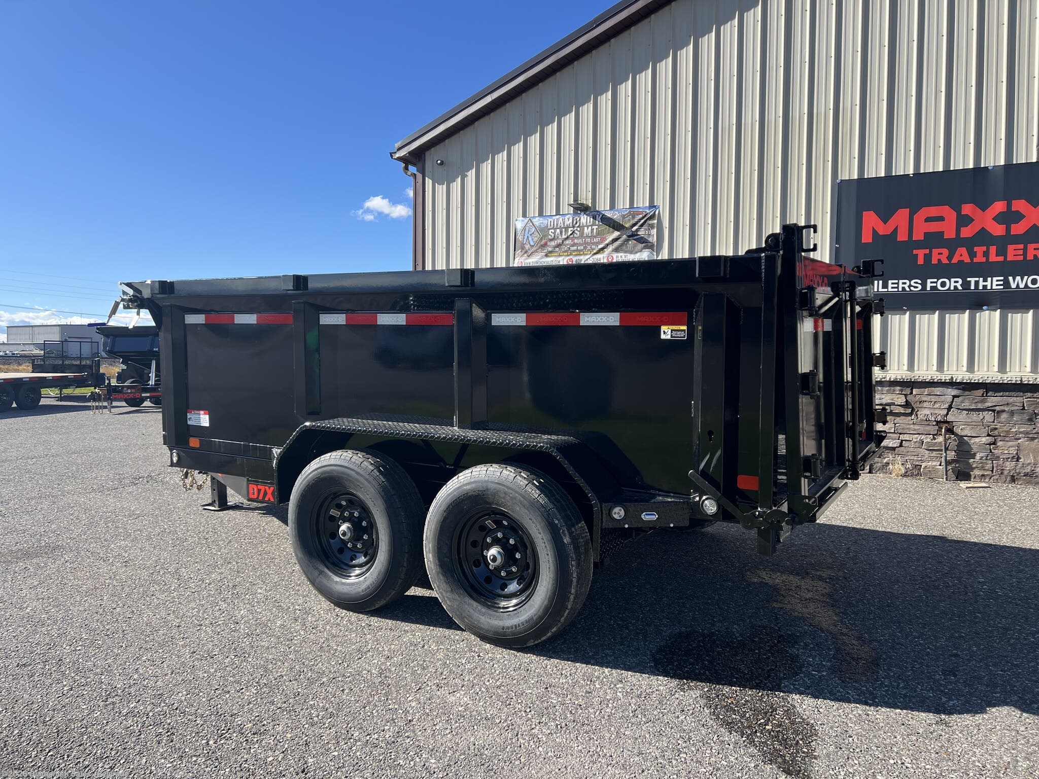 2027 MAXXD D7X photo 9