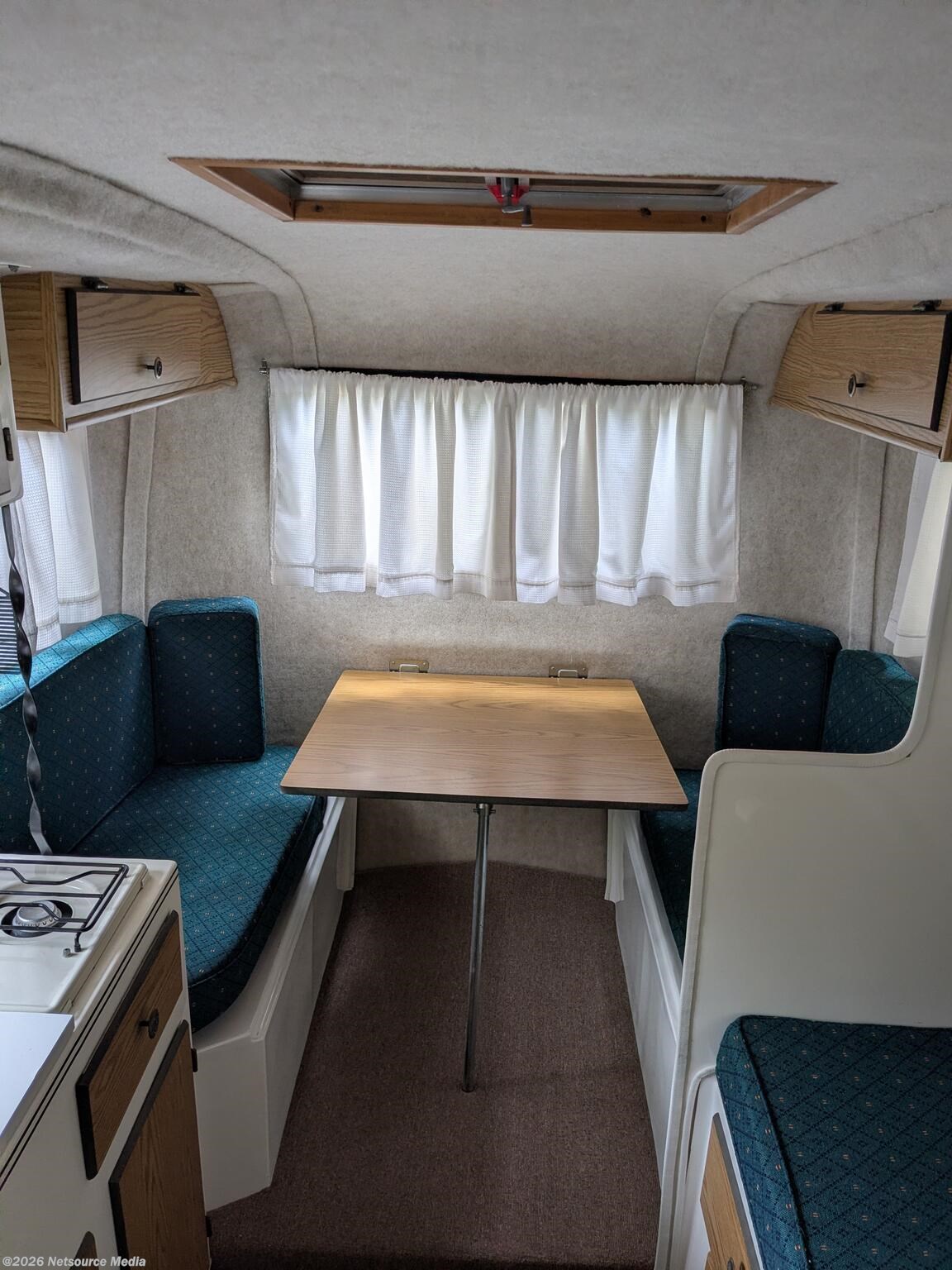 2000 Scamp 16 Standard Side dinette - Used Travel Trailer For Sale by For Sale By Owner in Portland, Oregon