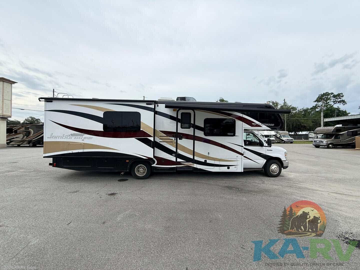 2015 Fleetwood 31D - Used Class C For Sale by KA-RV Sales in Fruitland Park, Florida