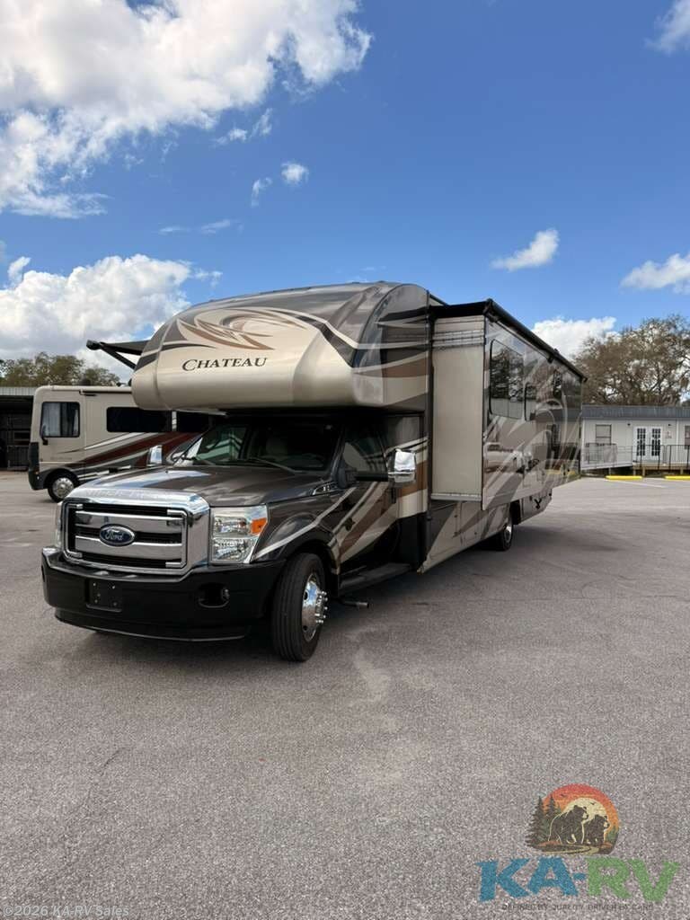 Used 2017 Thor Motor Coach Chateau 35SB available in Fruitland Park, Florida