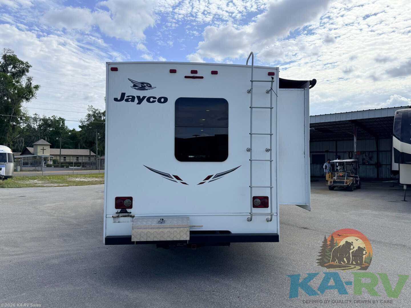 Used 2018 Jayco 31XL available in Fruitland Park, Florida