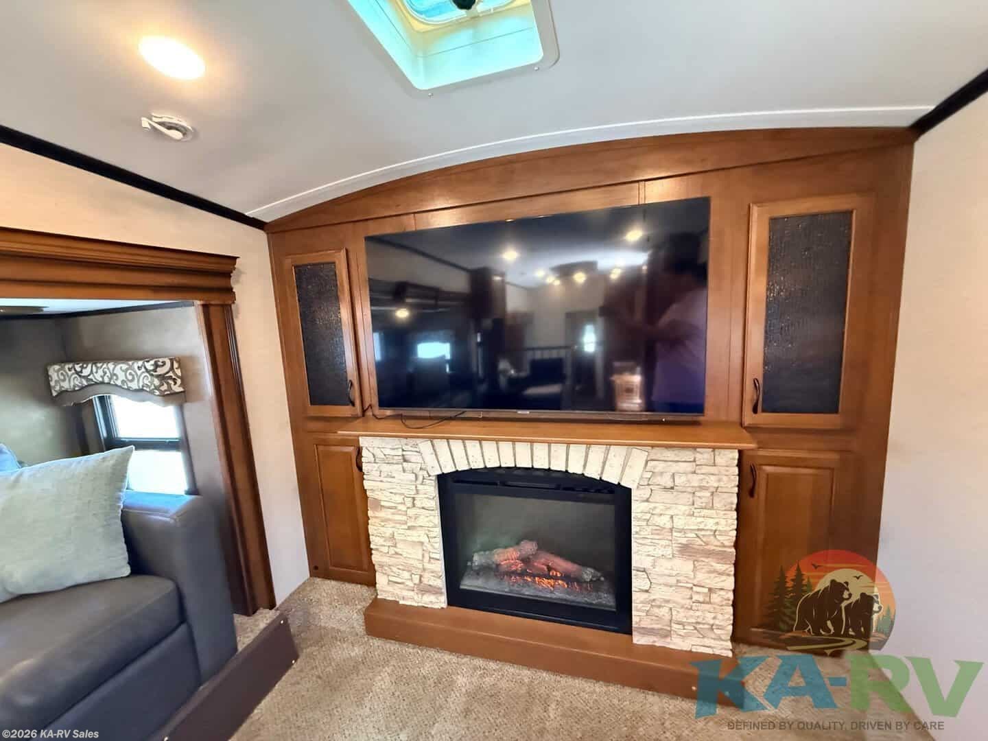 2016 Jayco North Point 383FLFS - Used Fifth Wheel For Sale by KA-RV Sales in Fruitland Park, Florida