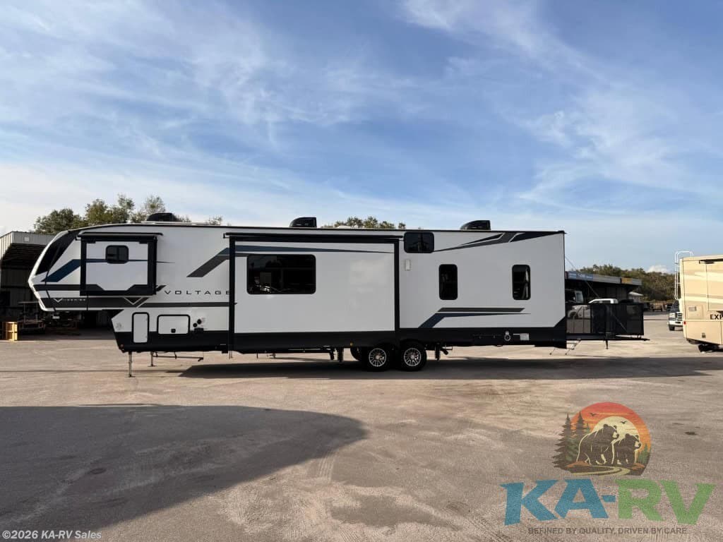 Used 2025 Dutchmen 3800 available in Fruitland Park, Florida