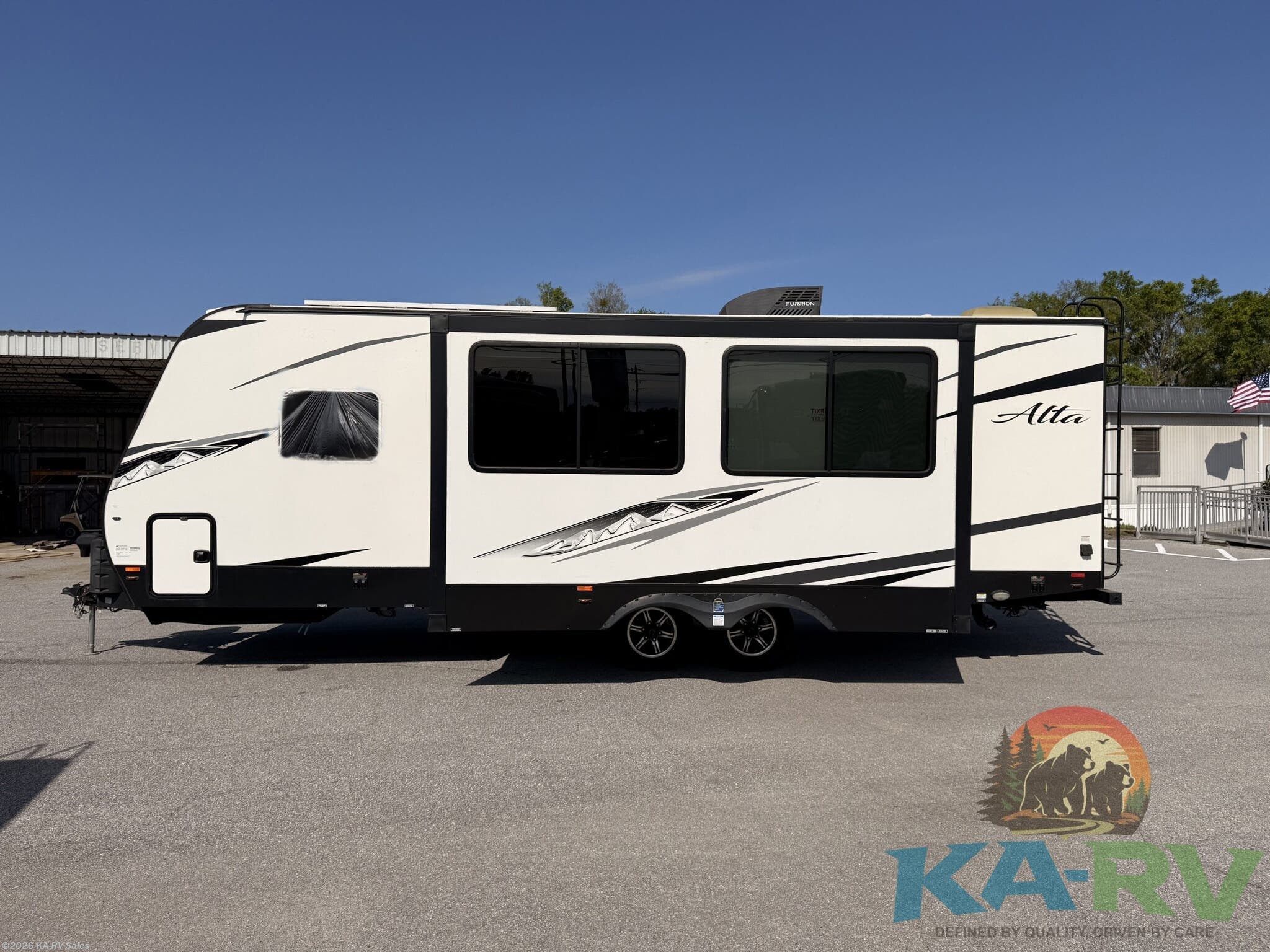 Used 2023 East to West M-2600KRB-ALTA SERIES available in Fruitland Park, Florida
