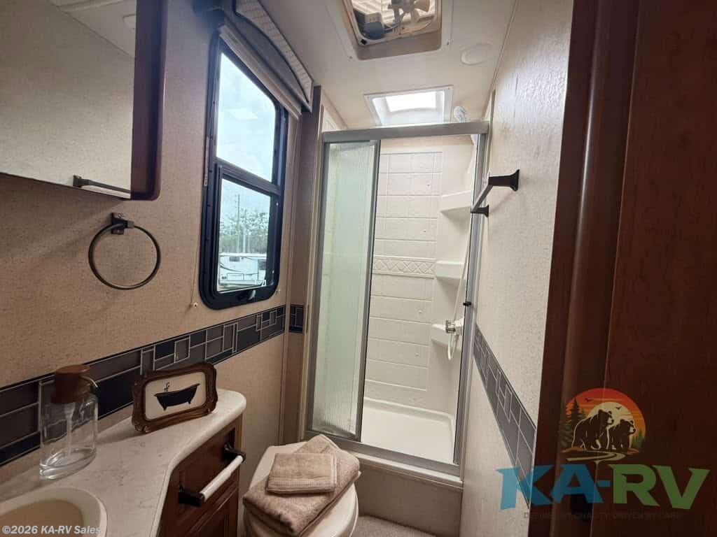 2017 Jayco M-24 L Sprinter - Used Class C For Sale by KA-RV Sales in Fruitland Park, Florida